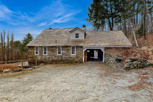 Reading House | Auger Hole Retreat