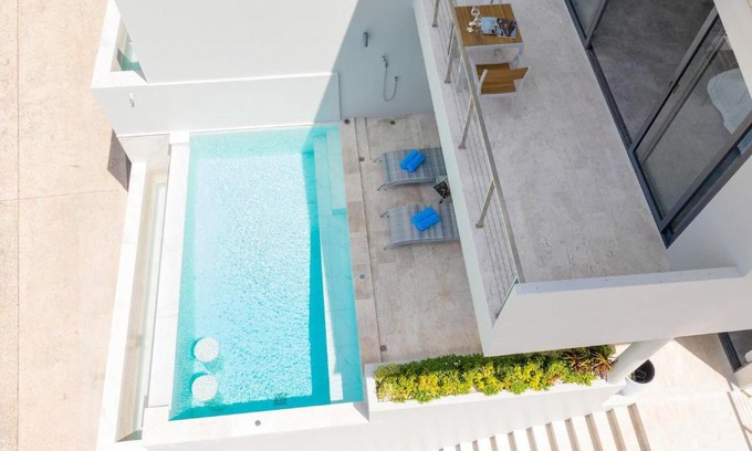 Chaweng City Center Villa | AUGUST POOL VILLA