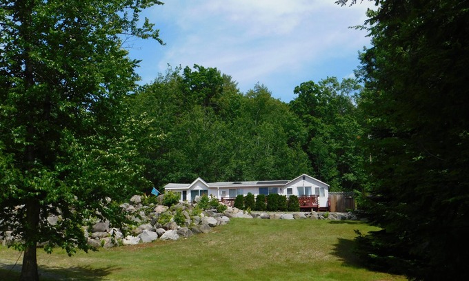 Naples Cottage | *AUGUST SPECIAL* Brandy Pond oasis w/large lawn and beautiful sandy beach!