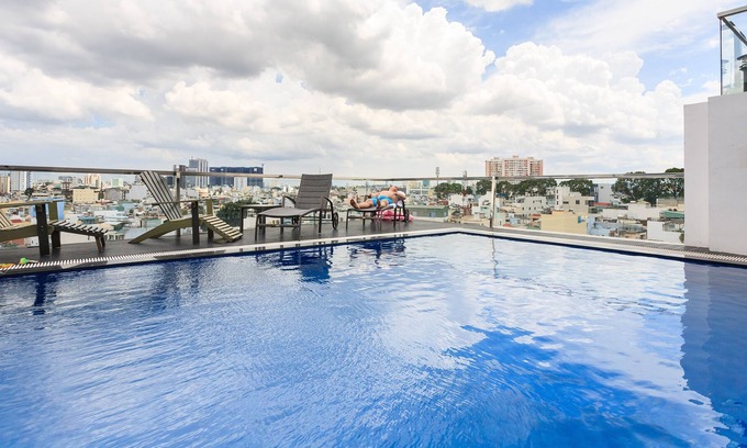 District 3 Apartment | Auhome - Tea Garden Apartment with Sky Pool