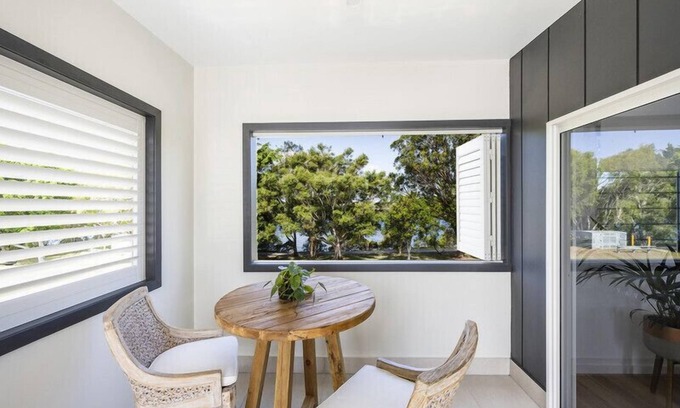 Yamba Apartment | Aura Apartment, Embark on a rejuvenating solo retreat or a romantic escape