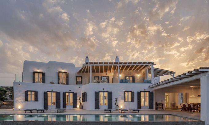 Mykonos Town Villa | Aura villa A story to tell