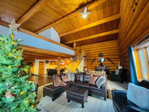 Nenana House | Aurora Denali View Lodge - Alaskan Retreats