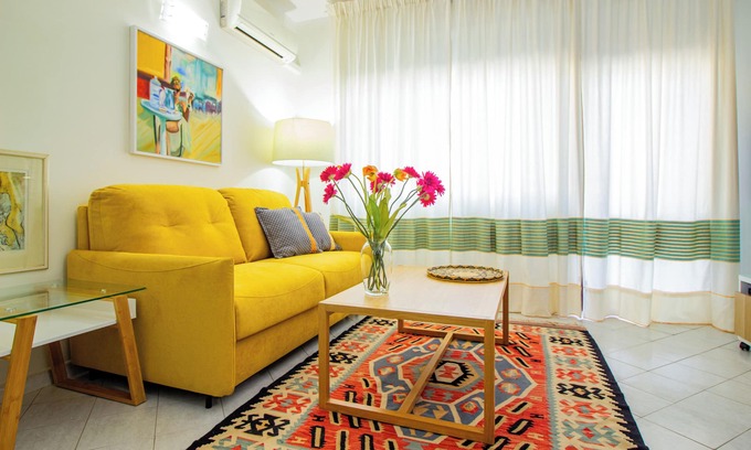 Sassari Apartment | Aurora House - Comfortable family apartment near the theater and downtown