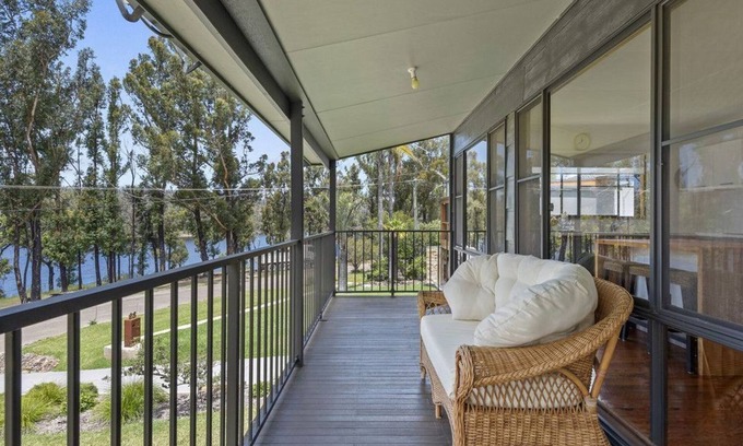Conjola Park House | Aurora Lakeside, a stunning lake front home.