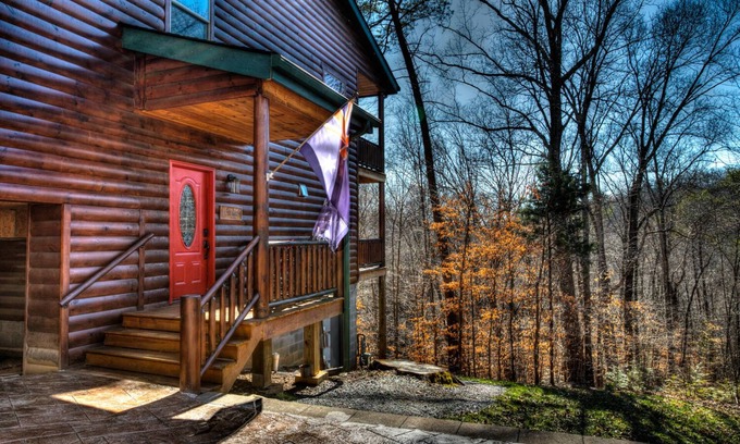 Sevierville Cabin | Aussie hospitality with Tennessee charm.