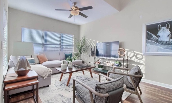 West Campus Apartment | Austin 4BR + Loft Townhome + Walk to West Campus