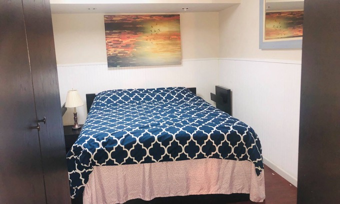 Queens Apartment | Austin Cove near subway, all shops, restaurants!