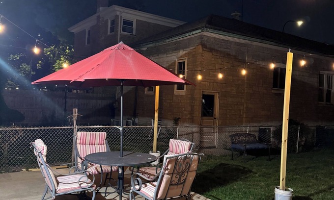 Cicero Apartment | Austin mini apartment/college, near racetrack in Cicero IL, Midway