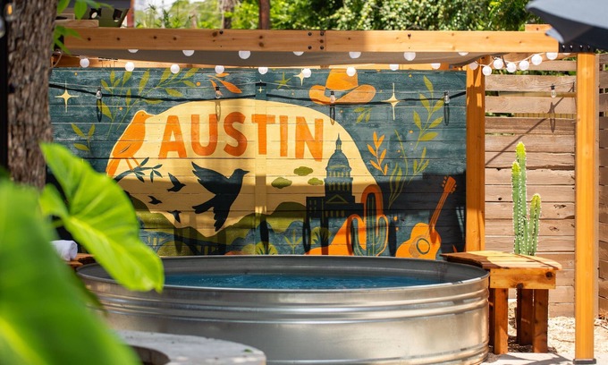 Holly House | AustinEastBird:5* Location, Hot Tub, Games, Sleeps18