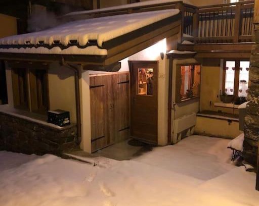 Villarabout Ski Chalet | Authentique Maison de Village Savoyarde