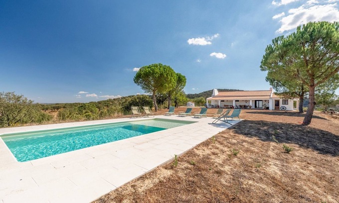 Arraiolos Apartment | Authentic Alentejo Farmhouse