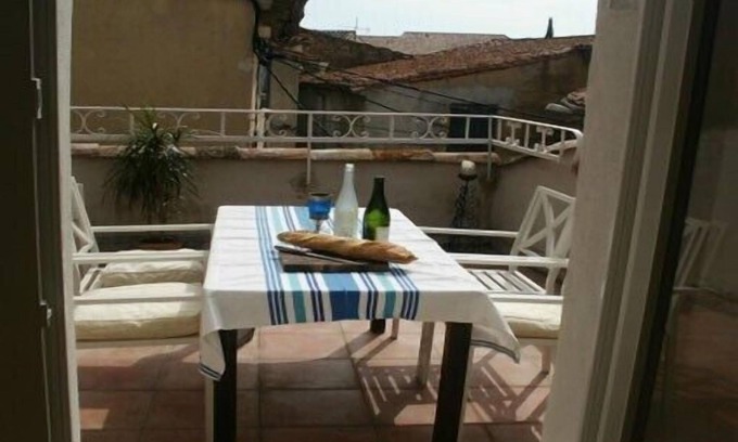 Villeneuve-les-Beziers Cottage | Authentic village house with sun terrace