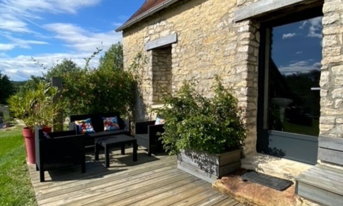 Le Vigan House | Authentic gîte with swimming pool. Close to Rocamadour, Perigord Noir