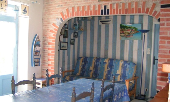 Bretignolles-sur-Mer House | Authentic home of fishermen of Vendee, decorated in nautical style