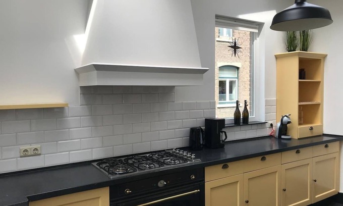 Eijsden Apartment | Authentic luxury group stay (10p) near Maastricht