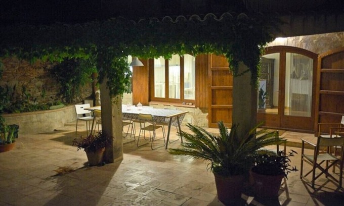 Vilamacolum House | Authentic Rural House of the Empordà. Can Bordas.