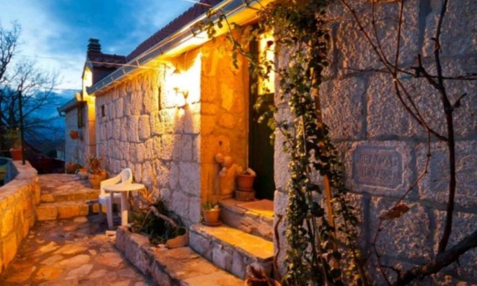 Sinj House | Authentic Stone House Jeanette