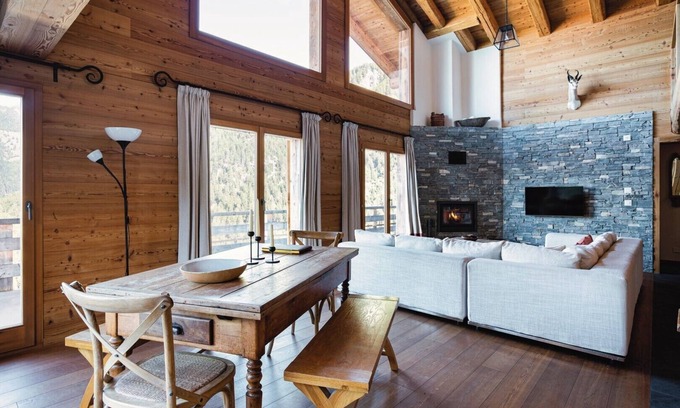 Riddes Ski Chalet | Authentic Swiss Spa Chalet Hot Tub & Sauna