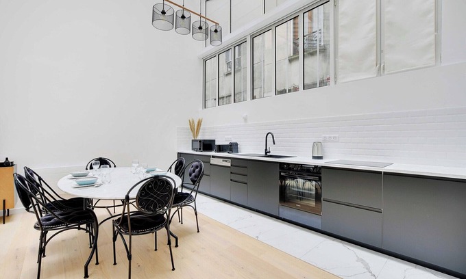 Quartier de la Folie-Mericourt Apartment | Authentique Apartment - 1BR- 2P- Voltaire