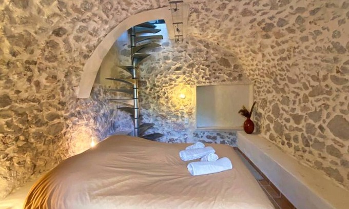 Auriol Apartment | Authentique Gîte Provençal au Calme Absolu