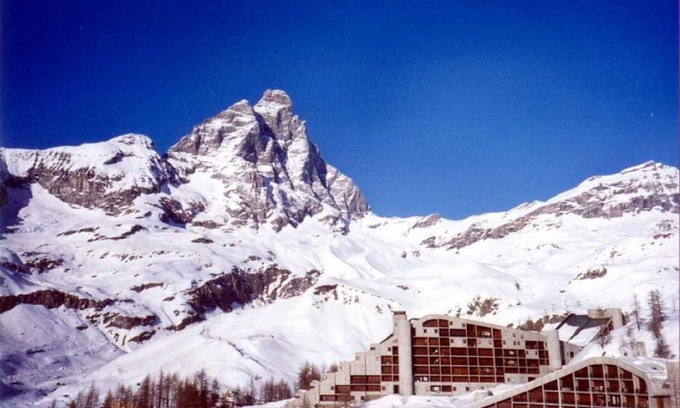 Cervinia Apartment | Autonomous snow outing, 5 beds! Private exit to the snow, 5 beds!
