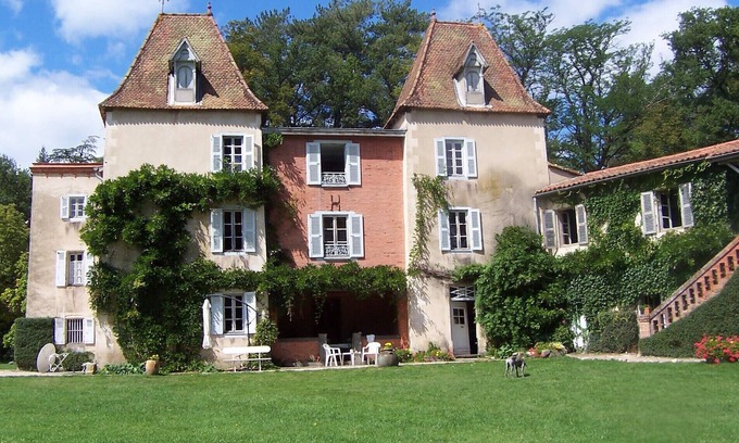 Escoutoux House | Auvergne large character house