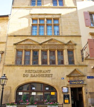 Neuchatel Hotel | Aux chambres du Banneret