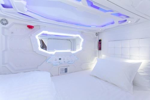 Nong Prue Hotel | Avagard Capsule Hotel - Suvarnabhumi Airport
