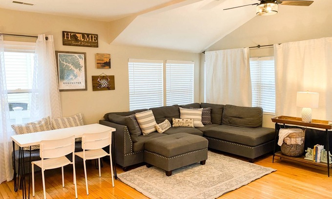 Edgewater House | Available for CW 2025 Family and Pet-friendly Edgewater cottage with hot tub in waterfront community