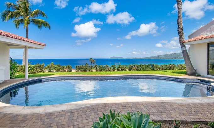 Hawaii Kai House | AVAILABLE FOR SPRINK BREAK! Private pool and Panoramic ocean views
