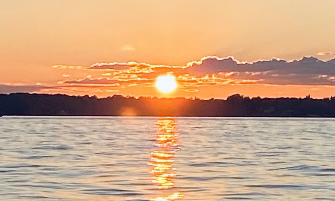 Thousand Island Park Cottage | AVAILABLE - ONE WEEK ONLY - JULY 25 TO AUGUST 1nBest week of the summer