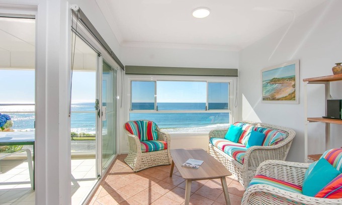 Yamba Apartment | Avalon 2- One of the best views that Yamba has to offer.