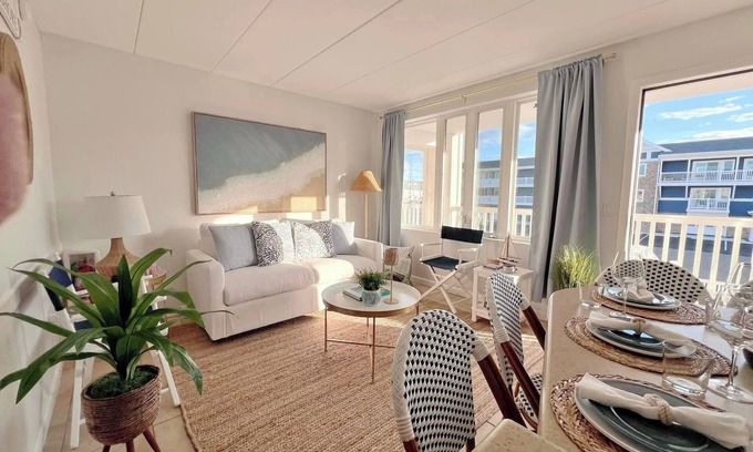 Stone Harbor Apartment | Avalon Beach Condo