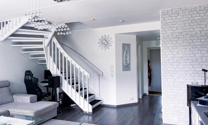 Jyvaskyla Apartment | Avara, ylellinen kaksikerroksinen huoneisto.