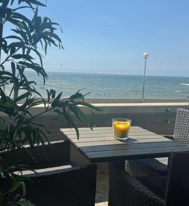 A Ver-o-Mar Apartment | Aver Beach Haven