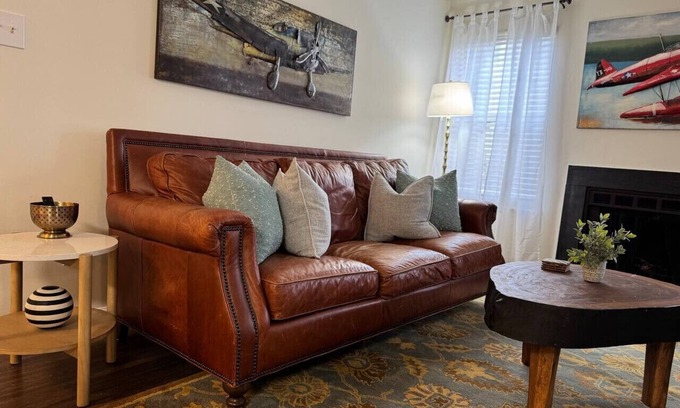 Northeast Virginia Beach Apartment | Aviator's Landing/2 bdrm