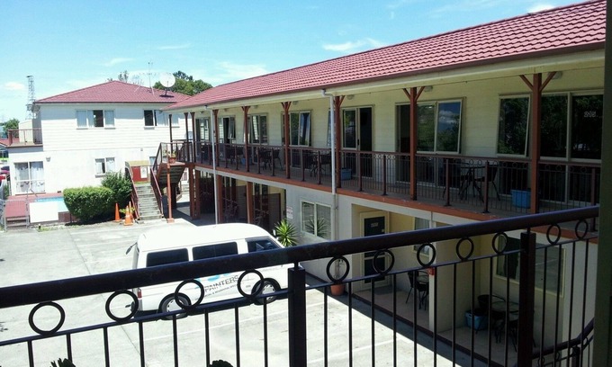 Avondale Hotel | Avondale Motor Inn