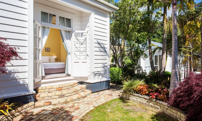 Whakatane Hotel | Awa Motel