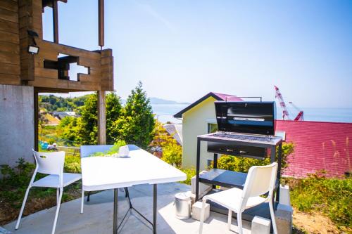 Sumoto House | Awaji Seaside Log house in Goshiki 1