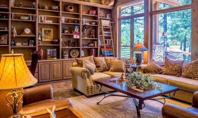 Converse House | Awefull Holiday Home