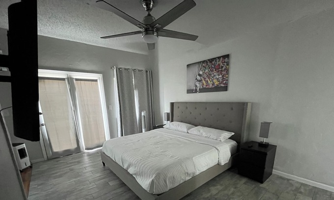 Midtown Condo | Awesome 3 Bed 2 Bath condo in Trendy Midtown!