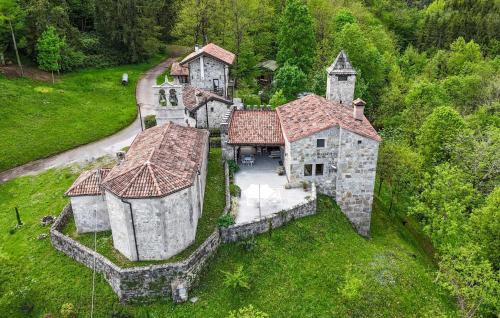 Pulfero House | Awesome Home In Biacis With Wifi