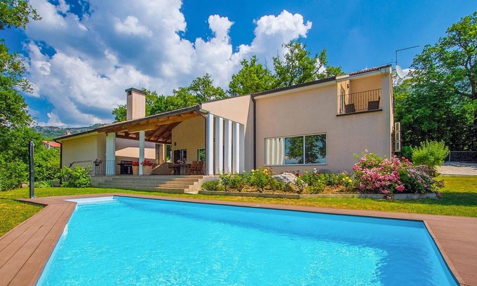 Sveti Martin House | Awesome home in Buzet
