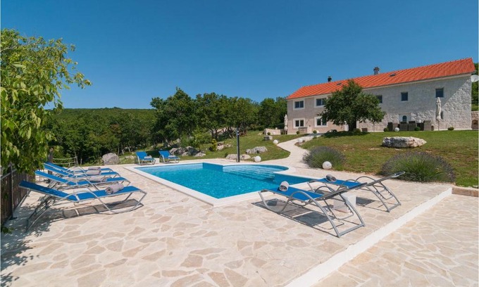 Cista Provo House | Awesome home in Cista Provo with WiFi, Private swimming pool and Heated swimming pool