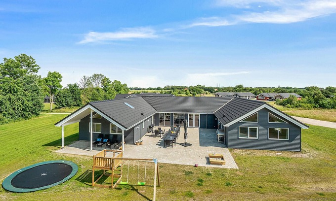 Grenaa House | Awesome home in Grenaa with sauna