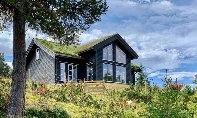 Nord-Fron House | Awesome home in Kvam with sauna