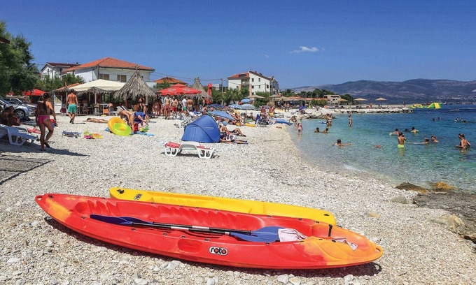 Slatine Apartment | Awesome Home in Slatine With Wifi and 1 Bedrooms