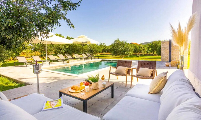 Bila Vlaka House | Awesome home in Stankovci