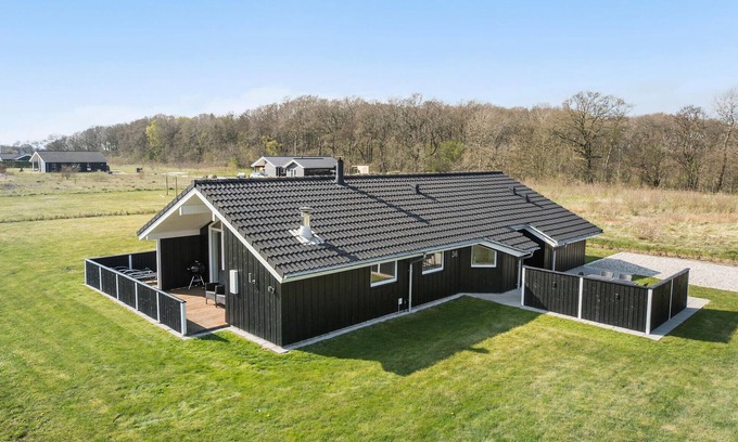 Egense House | Awesome home in Storvorde with sauna